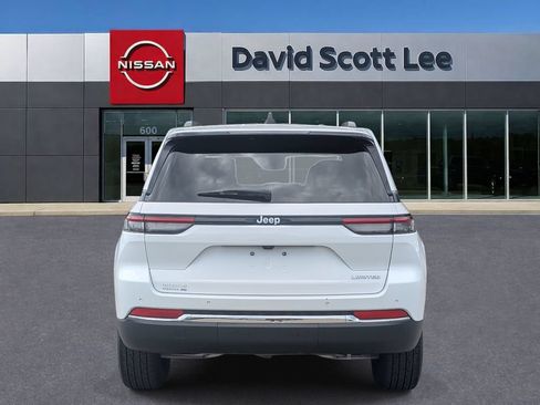 Used 2025 Jeep Grand Cherokee Limited RWD image 8