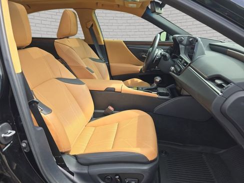 Used 2024 Lexus ES 350 w/ Technology Package FWD image 11