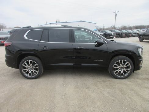 New 2026 GMC Acadia Denali Ultimate image 3