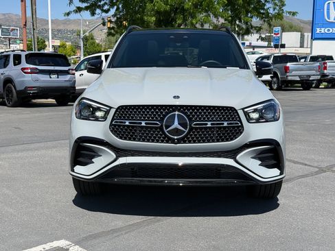 Used 2025 Mercedes-Benz GLE 580 4MATIC image 11