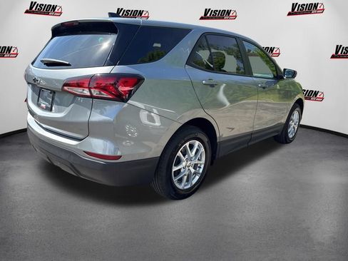 Used 2024 Chevrolet Equinox LS w/ LS Convenience Package FWD image 5