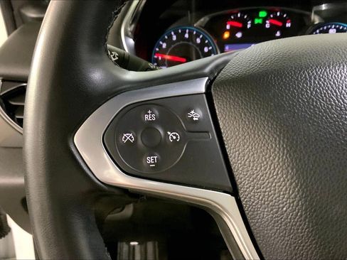 Used 2023 Chevrolet Traverse LT image 18