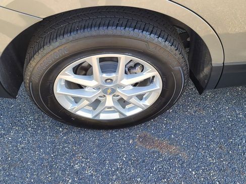 Used 2023 Chevrolet Equinox LT w/ Driver Convenience Package image 13