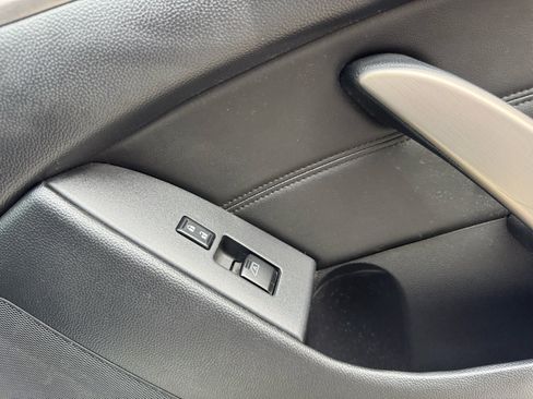 Used 2012 INFINITI G37 x w/ Premium Pkg image 29