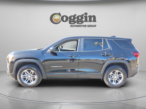 Used 2025 GMC Terrain Elevation image 3