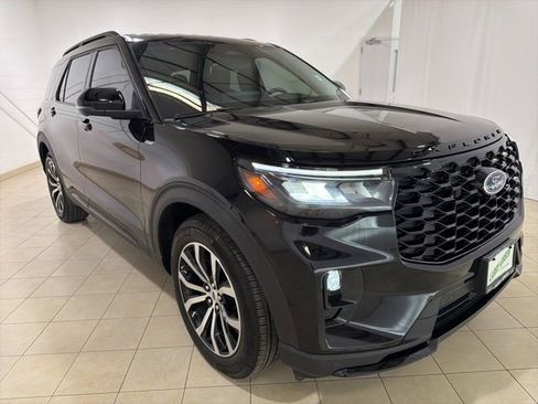 Used 2025 Ford Explorer ST-Line RWD image 7