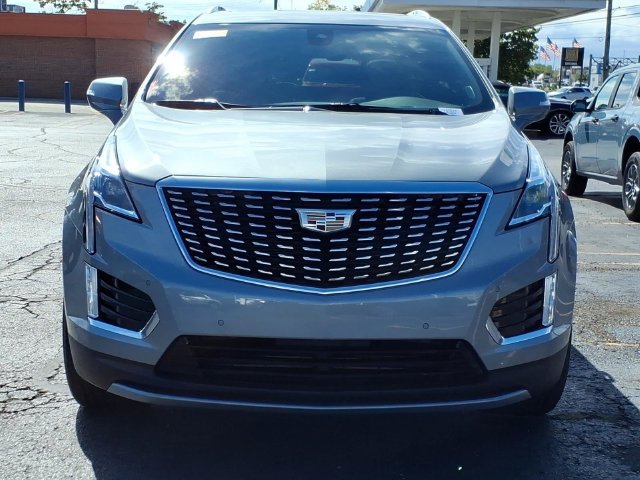 Used 2024 Cadillac XT5 Premium Luxury AWD/4WD image 2