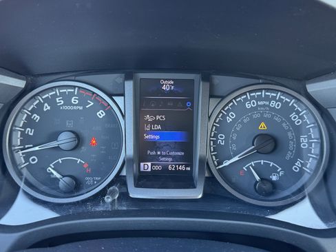 Used 2020 Toyota Tacoma TRD Off-Road image 21