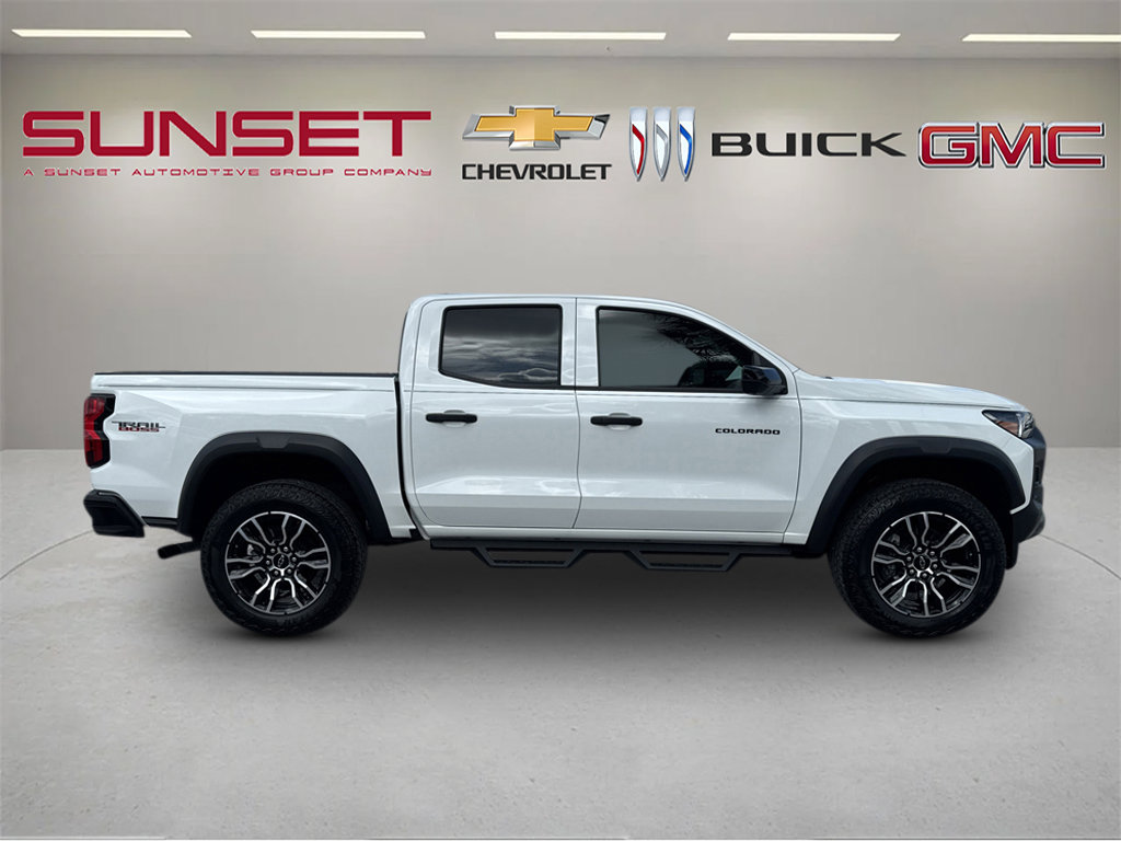Certified 2024 Chevrolet Colorado Trail Boss AWD/4WD image 3