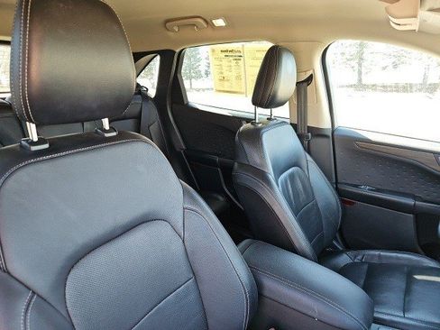 Used 2020 Ford Escape Titanium image 12