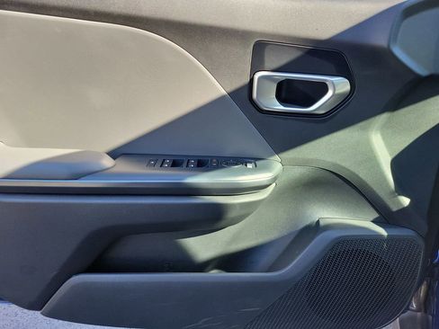 Used 2025 Kia K4 LXS image 18