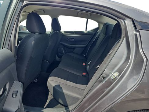 Used 2025 Nissan Sentra S FWD image 11