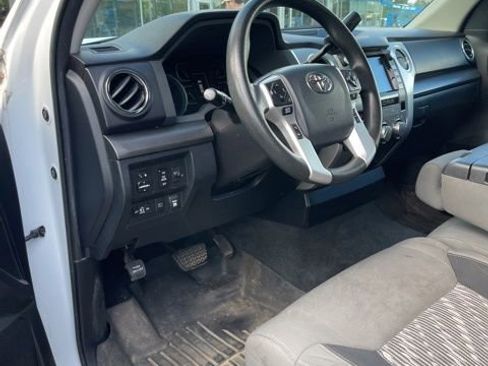 Used 2020 Toyota Tundra SR5 AWD/4WD image 9