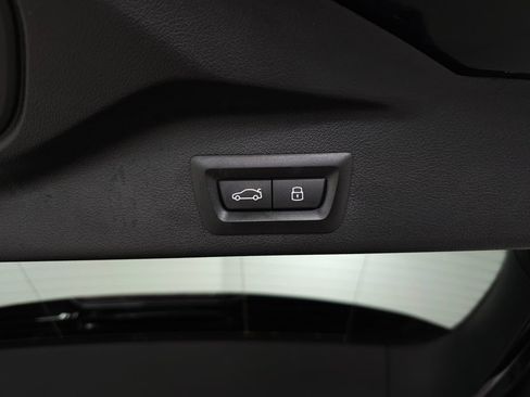 Used 2024 BMW X5 xDrive40i w/ M Sport Package AWD/4WD image 8