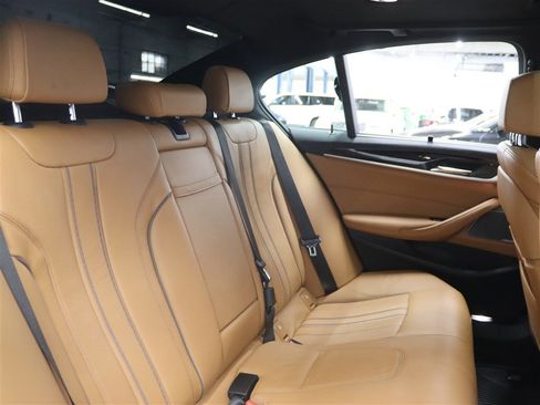 Used 2019 BMW M550i xDrive image 19