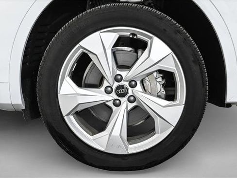 Certified 2024 Audi Q5 2.0T Premium Plus w/ Premium Plus Package image 25