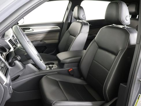 Used 2021 Volkswagen Atlas Cross Sport SE w/ Panoramic Sunroof Package AWD/4WD image 32