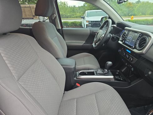 Used 2023 Toyota Tacoma SR5 w/ Technology Package RWD image 10