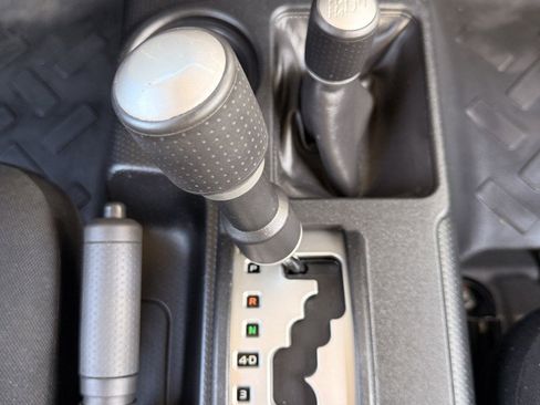 Used 2007 Toyota FJ Cruiser 4WD image 29