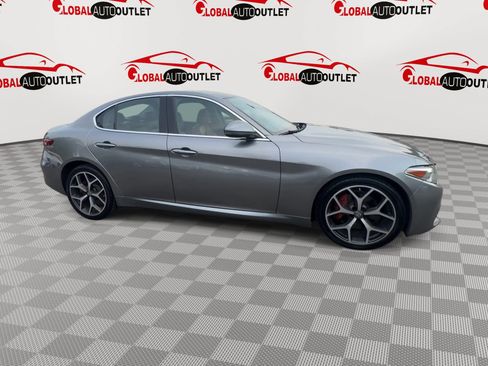 Used 2019 Alfa Romeo Giulia Ti w/ Cold Weather Package AWD/4WD image 9