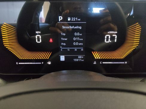 Used 2025 Kia K4 LXS image 23