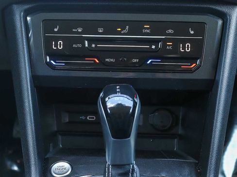 Certified 2022 Volkswagen Tiguan SE FWD image 13
