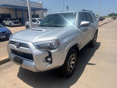 Used 2024 Toyota 4Runner TRD Off-Road Premium AWD/4WD image 3