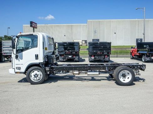New 2025 Chevrolet Low Cab Forward 5500XG image 5