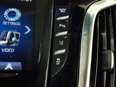 Used 2015 Cadillac Escalade Premium RWD image 22