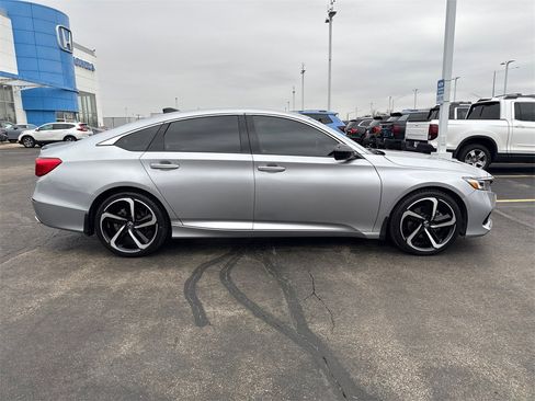 Used 2021 Honda Accord Sport image 4