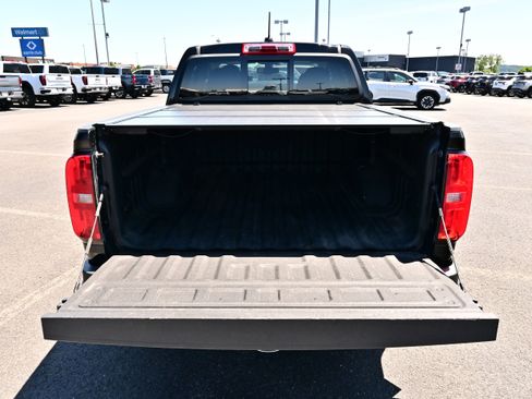 Used 2019 Chevrolet Colorado Z71 AWD/4WD image 13