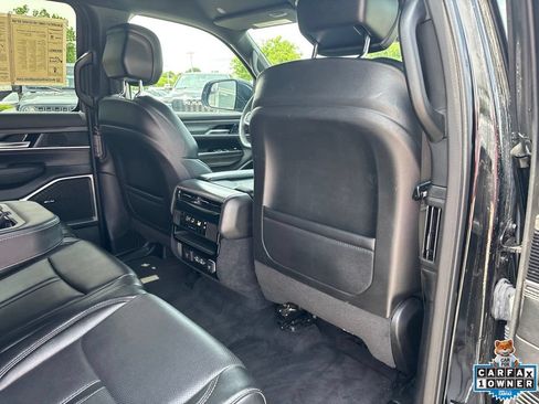 Used 2024 Jeep Wagoneer L Series II w/ Flexible Seating Group AWD/4WD image 46