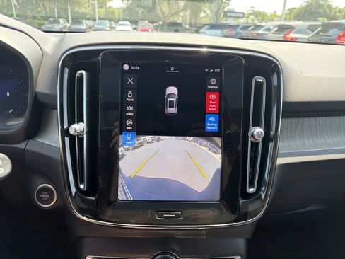 Used 2023 Volvo XC40 B5 Plus w/ Driver Assist Package AWD/4WD image 29