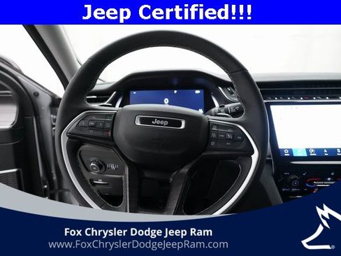 Used 2023 Jeep Grand Cherokee Limited image 4