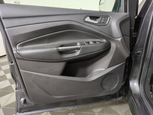 Used 2017 Ford Escape SE FWD image 12