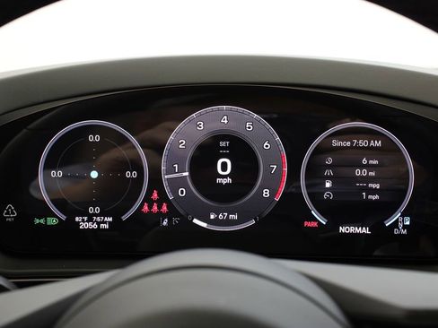 New 2025 Porsche Cayenne image 18