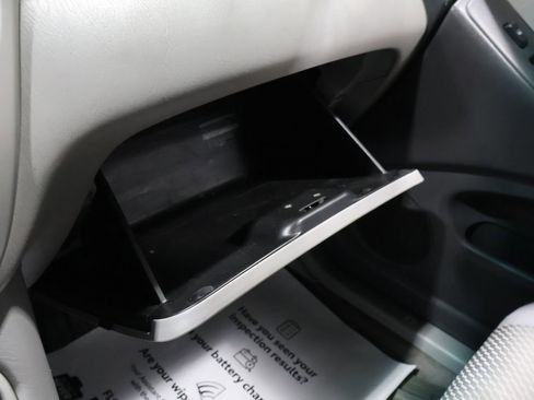 Used 2004 Toyota Highlander V6 image 28