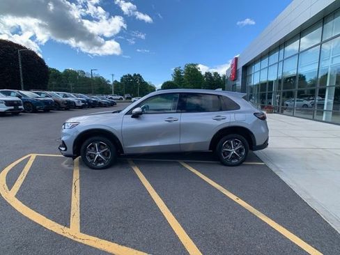 Used 2024 Honda HR-V EX-L image 2