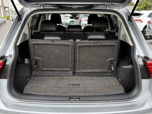Used 2023 Volkswagen Tiguan SE FWD image 8