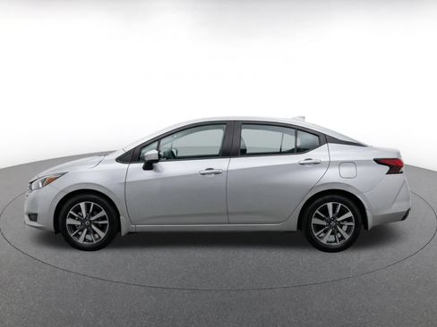 Used 2025 Nissan Versa SV FWD image 4