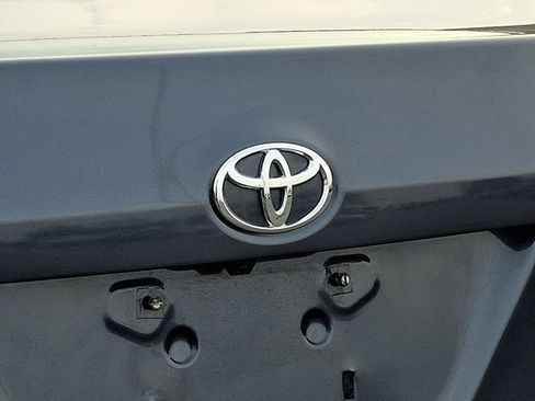 Used 2015 Toyota Corolla LE image 30