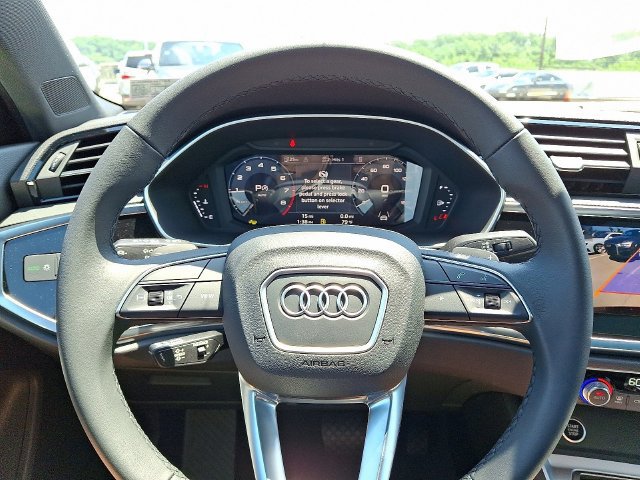 Used 2025 Audi Q3 2.0T Premium AWD/4WD image 15