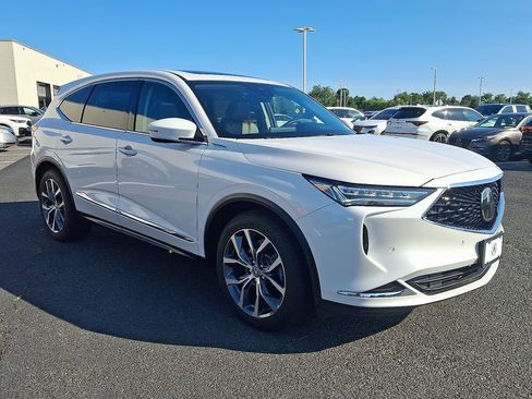 Certified 2024 Acura MDX SH-AWD w/ Technology Package image 3