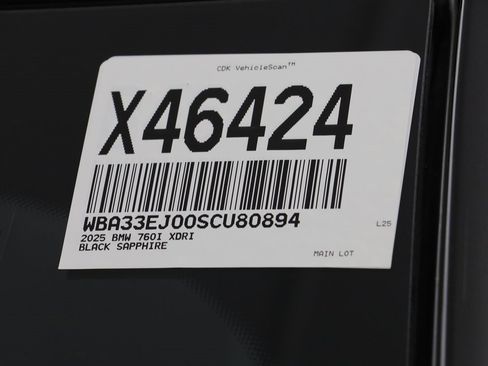 Certified 2025 BMW 760i xDrive w/ Executive Package image 28