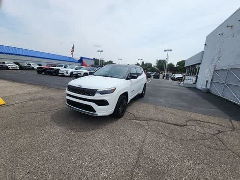 Used 2022 Jeep Compass High Altitude AWD/4WD image 2