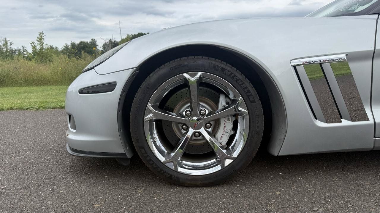 Used 2011 Chevrolet Corvette Grand Sport w/ Preferred Equipment Group RWD image 15