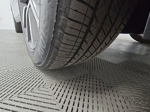 Used 2025 Acura MDX w/ Technology Package image 51