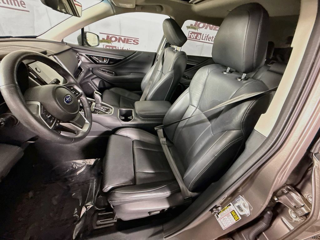 Used 2022 Subaru Outback Limited AWD/4WD image 28