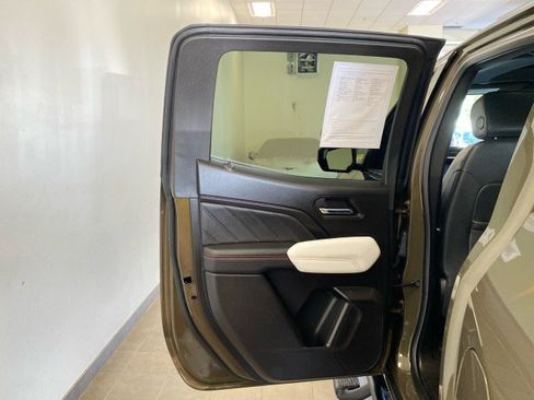 Used 2023 GMC Canyon AT4X AWD/4WD image 10