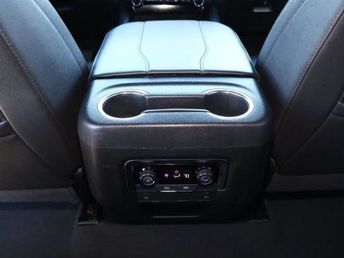 Used 2025 Chevrolet Tahoe Z71 AWD/4WD image 12